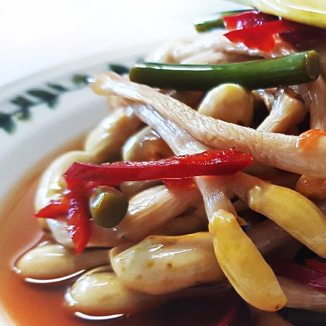 
Korean Hansungwon Peanut Sprouts Jangajji Traditional Pickles 700g Healthy Preserved Food Seasoned with Red Pepper and condiment 