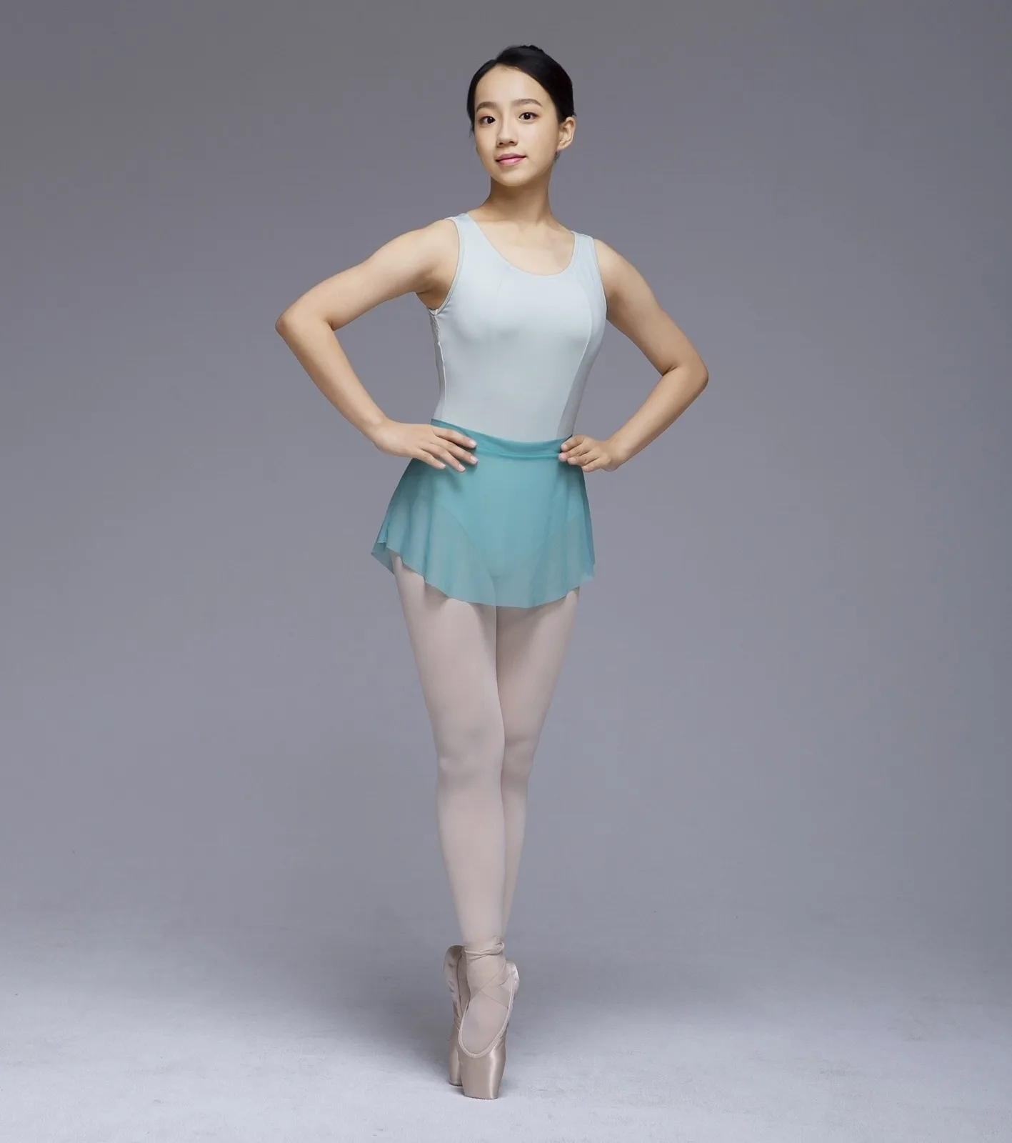 4 women ballet skirt