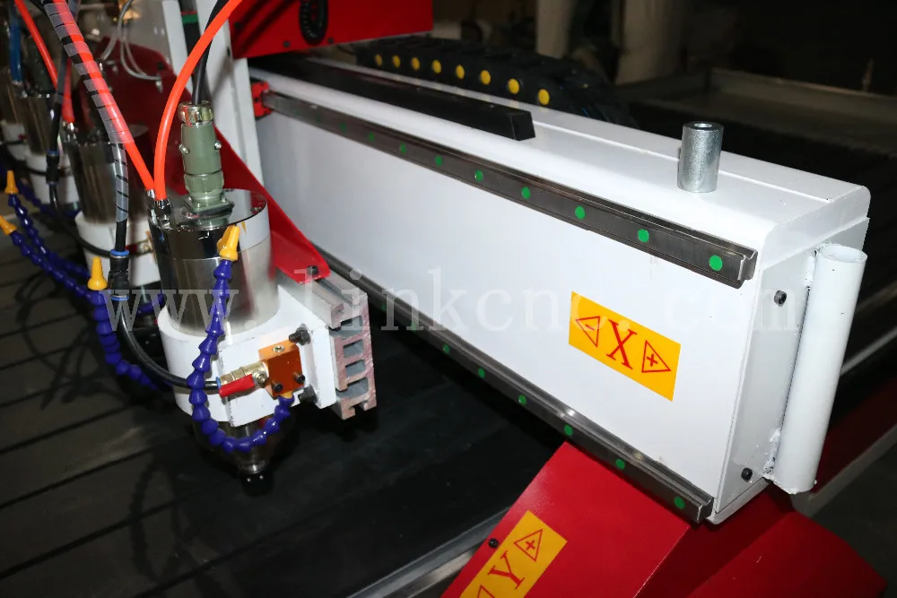 Good price 1325 cnc router machine for aluminum / cnc 1325 wood cutting machine / 1325 cnc wood router