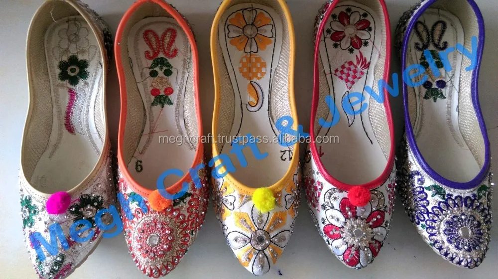 ladies embroidered shoes