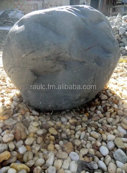 
BLACK ROUND BOULDER 