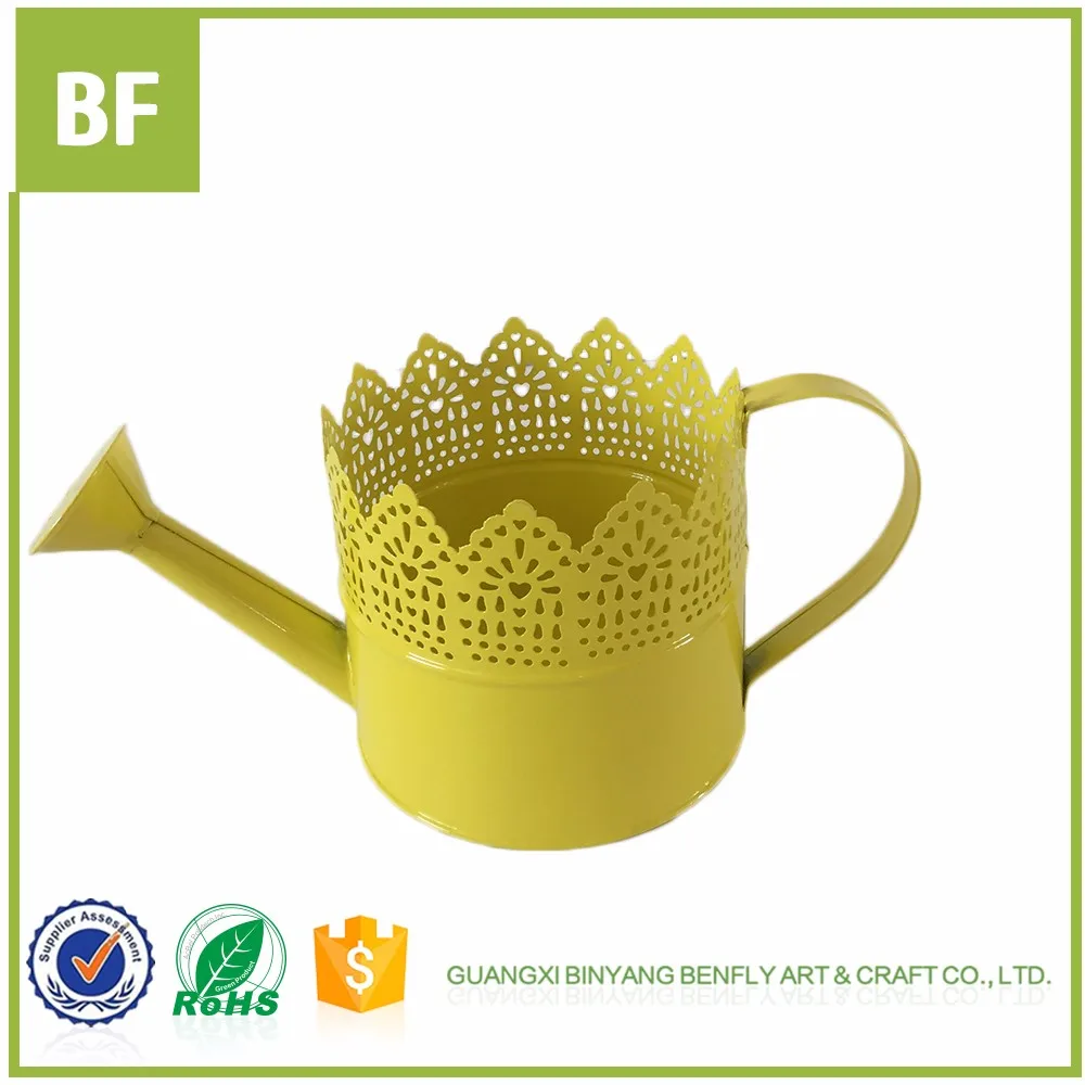 Garden Products Watering Can with handle for Home&Garden for artificial flower Garden supplier .jpg