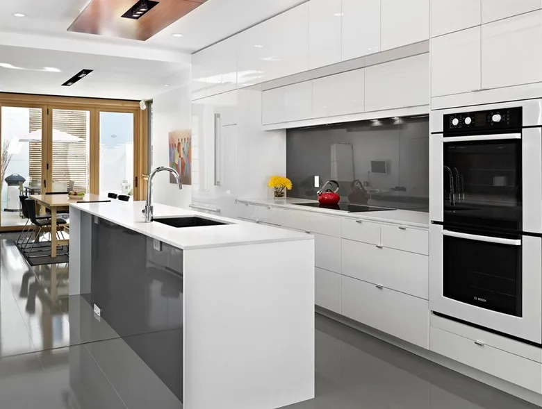 2017 Country style high quality kitchen cabient white solid wood kitchen cabinet