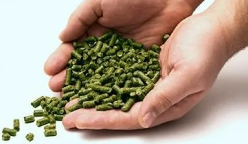 Bulk-Alfalfa-Hay-and-Alfalfa-hay-pellets.jpg