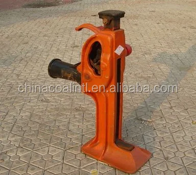 Mechanical jack with double lever sockets