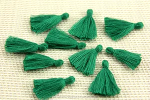 Mini Tassels, 2,5cm Cotton Tassels, Small Tassels,Emerald Green Tassel, Handmade Mini Tassels, Mini Cotton Tassels,