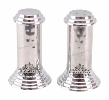 restaurant salt and pepper shakers