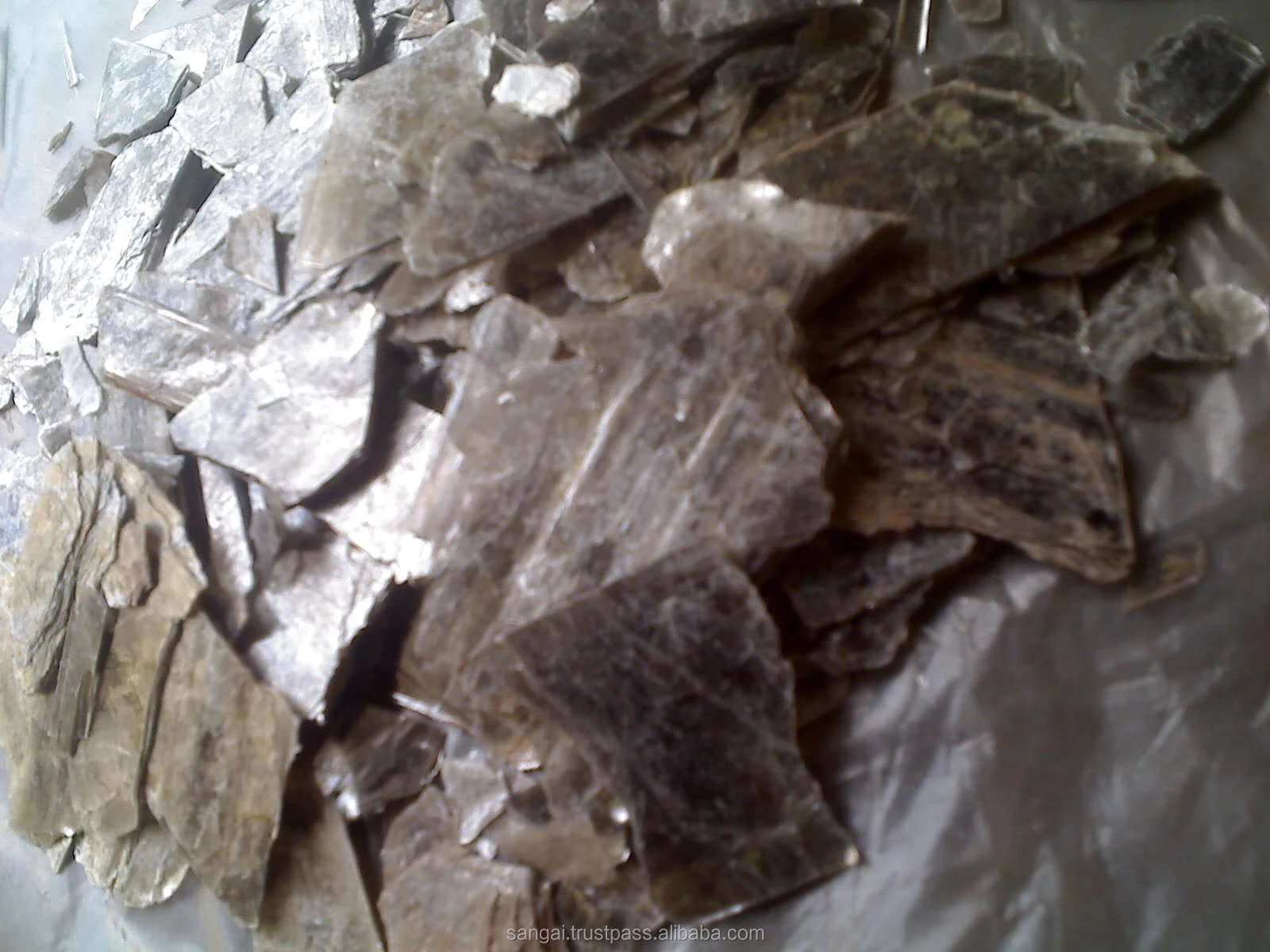 
Mica Scrap spotted Grade 