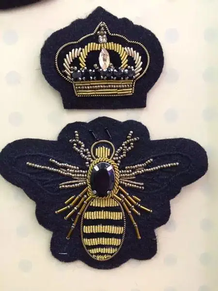 gold_crown_bee_shaped_embroidered_bullion_wire_blazer_badges_with_rhinestone