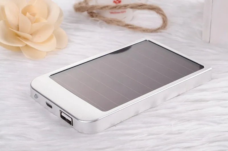 Solar mobile power 2600mAh portable solar charging treasure