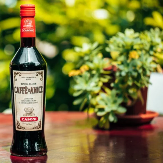 
Made in Italy Beverage with anise seeds and italian coffee liqueur 