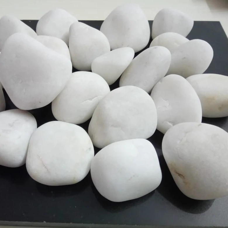 Preço barato seixos de quartzo branco/natural do rio branco tamanho grande calçamento