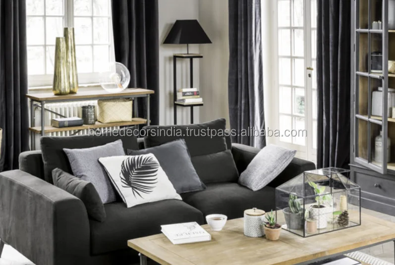 Bronze Metal Vases4.png