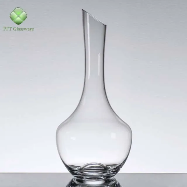 Hot Selling High Quality Handmade Mouth blown Long Neck 47.25 oz./1300ml Wine Glass Decanter.jpg