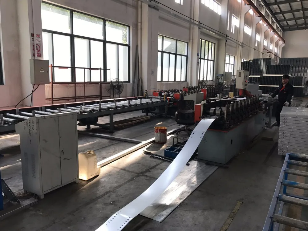 Metal Solid Trough GI Cable Trunking Price - Customized