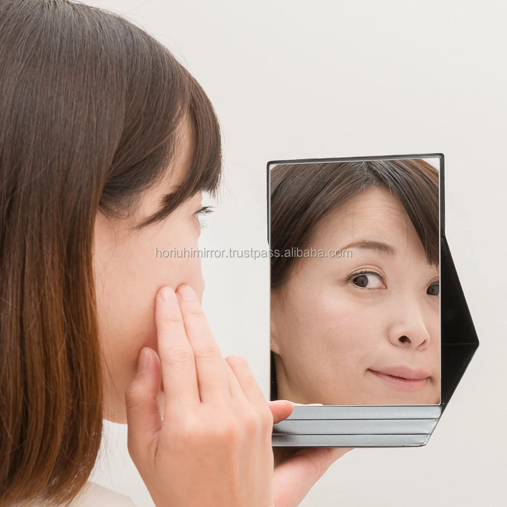 
High quality leather makeup mirror &nbsp;