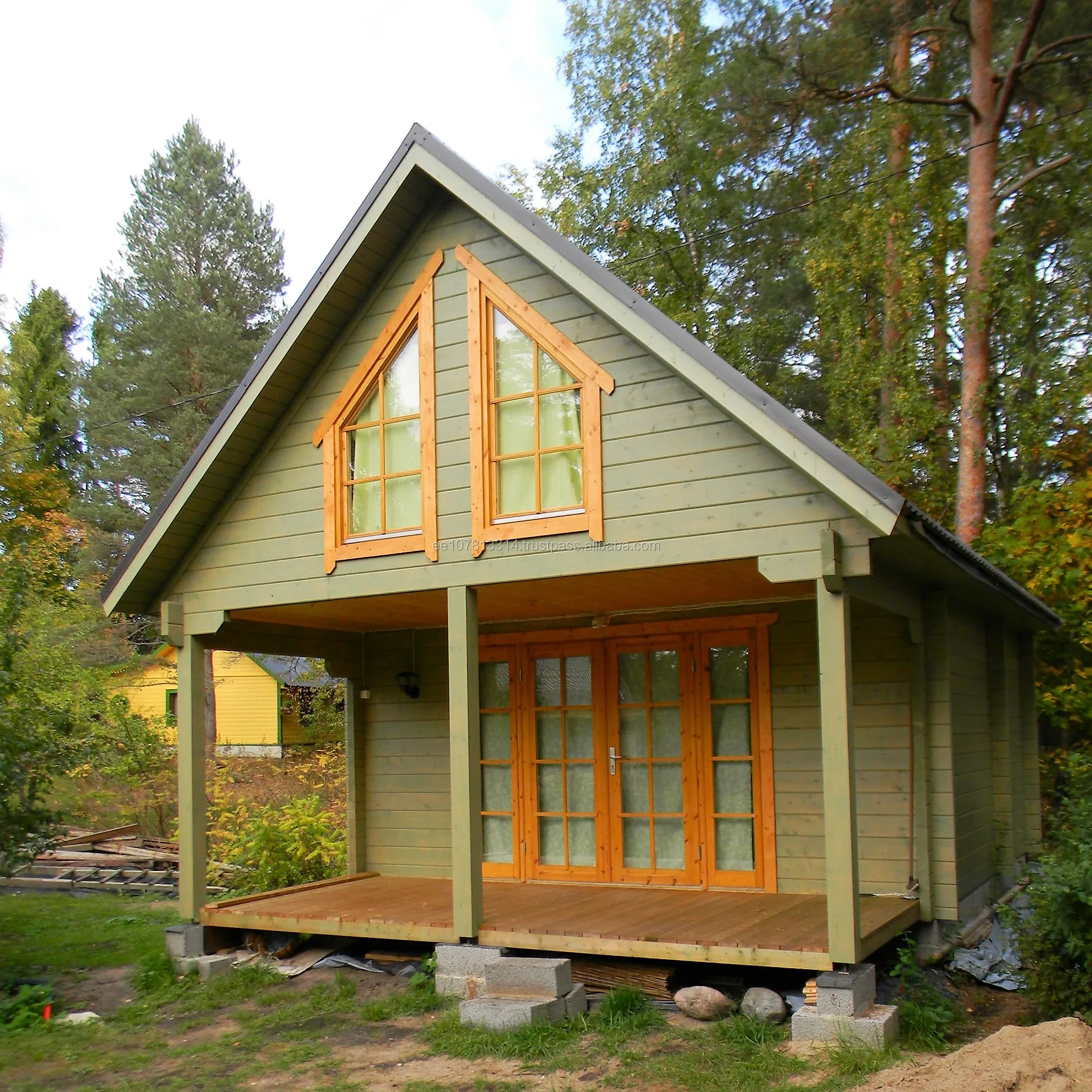 log cabin K square.jpg
