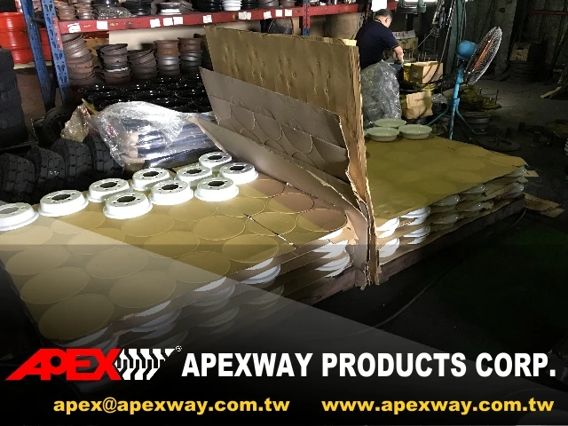 APEX_Airport_GSE_Tire03