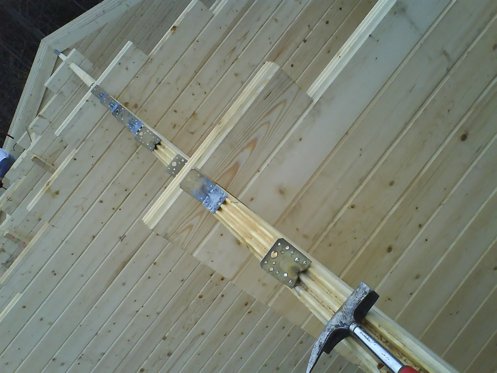 log cabin building.JPG