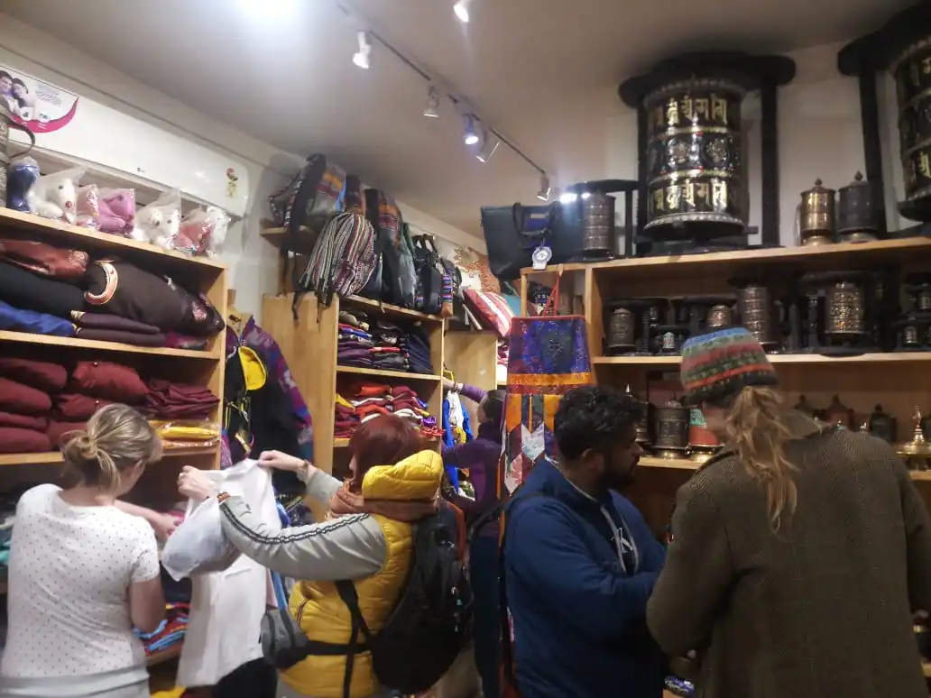 TIBETAN-STORE-INDIA (21).jpg