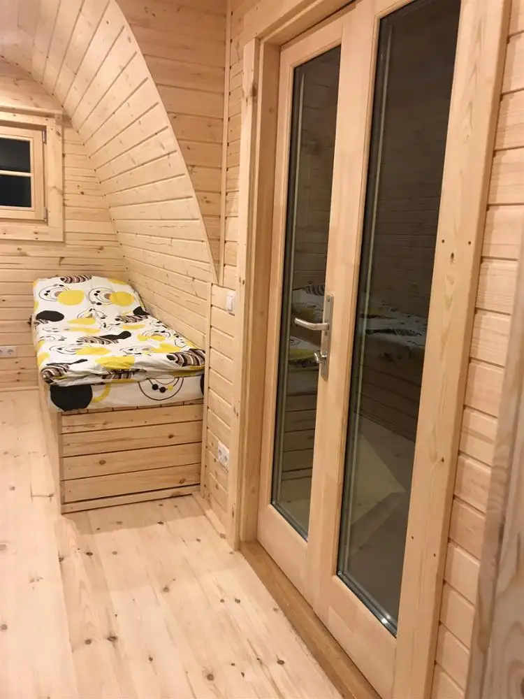 
Insulated Camping Pod with side entrance 