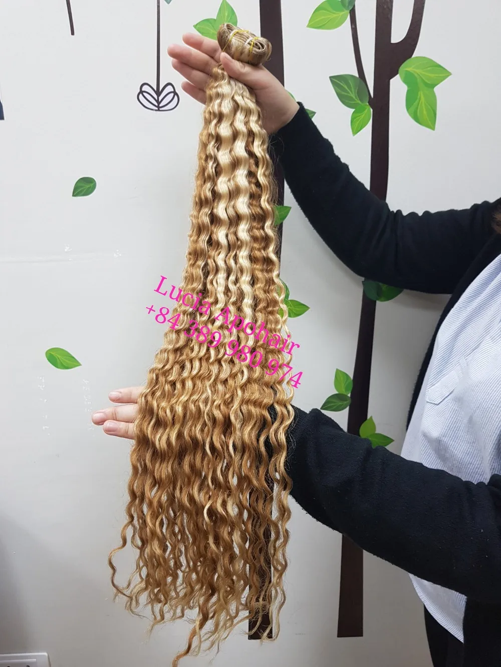Curly Blonde Mix 613 27 Virgin Weft Same Cutcile Aligned Brazilian Human Hair Extensions Buy Curly Blonde Brasilian Human Hair Same Cuticle Aligned Product On Alibaba Com