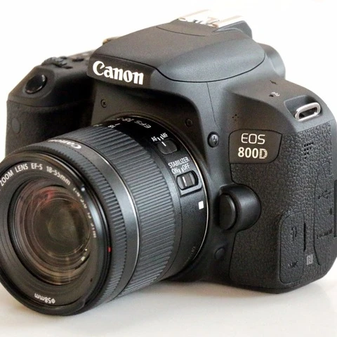 

Canon 800D T7i DSLR Camera Body & 18-55mm Lens