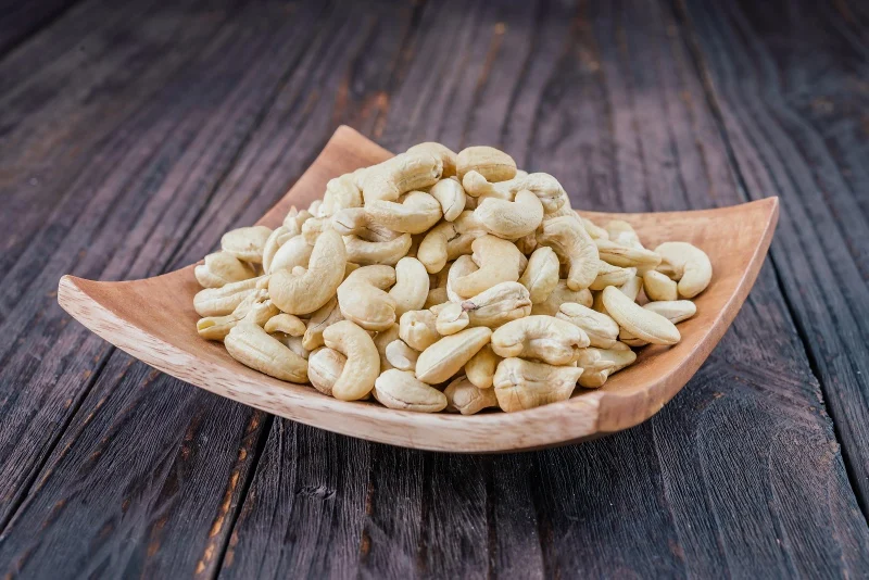 cashew kg price