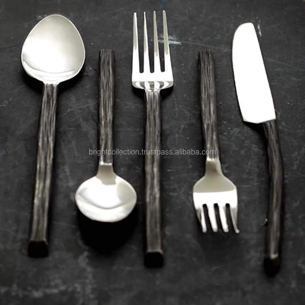 Tenedor de mesa con mango negro Arcos 374700 - Cuchillalia