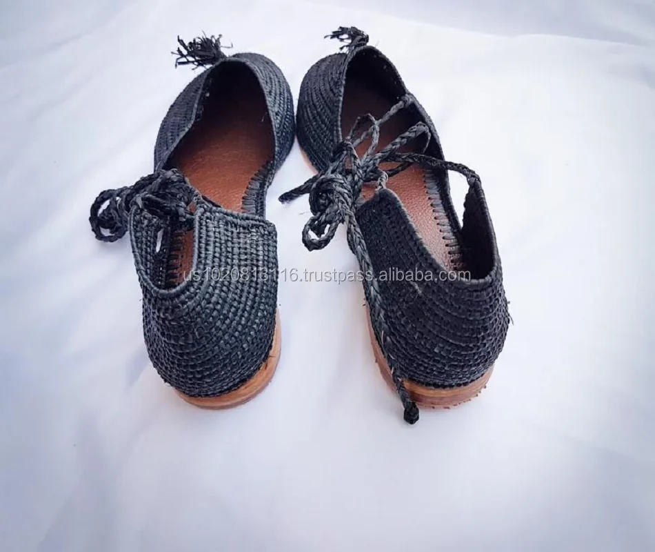 Raffia black 5.jpg