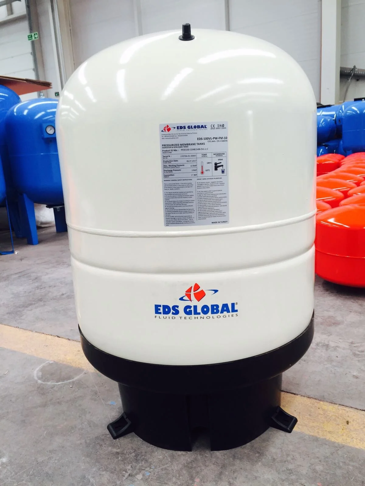 EDS GLOBAL Vertical With Base Pressure Tank Expansion Vessel Thermal