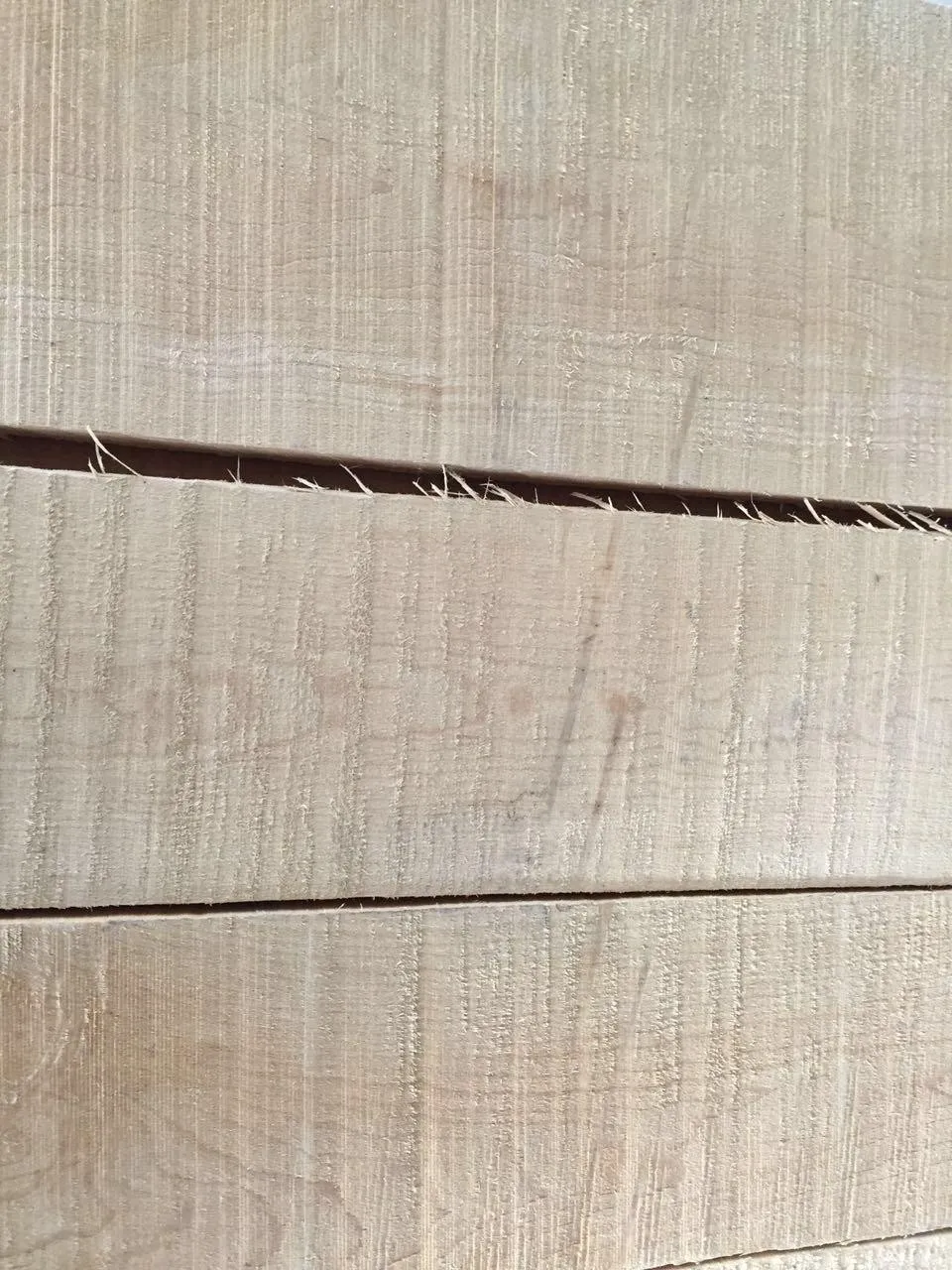walnut sawn timber for wooden flooring raw material