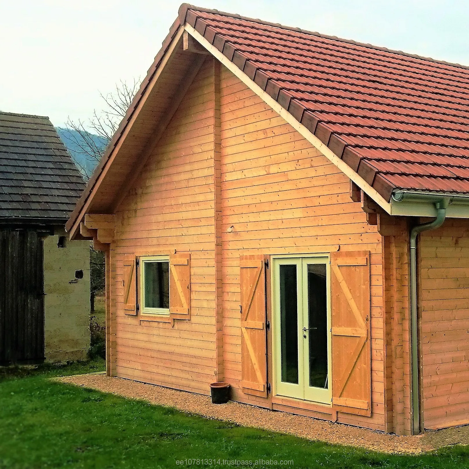 log cabin Bretagne .jpg