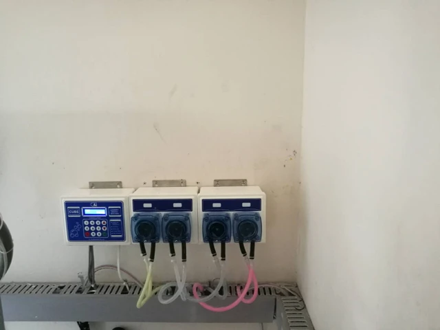 
Detergent Dosing Pump Chemical Dispenser Commercial Laundry Equipment 