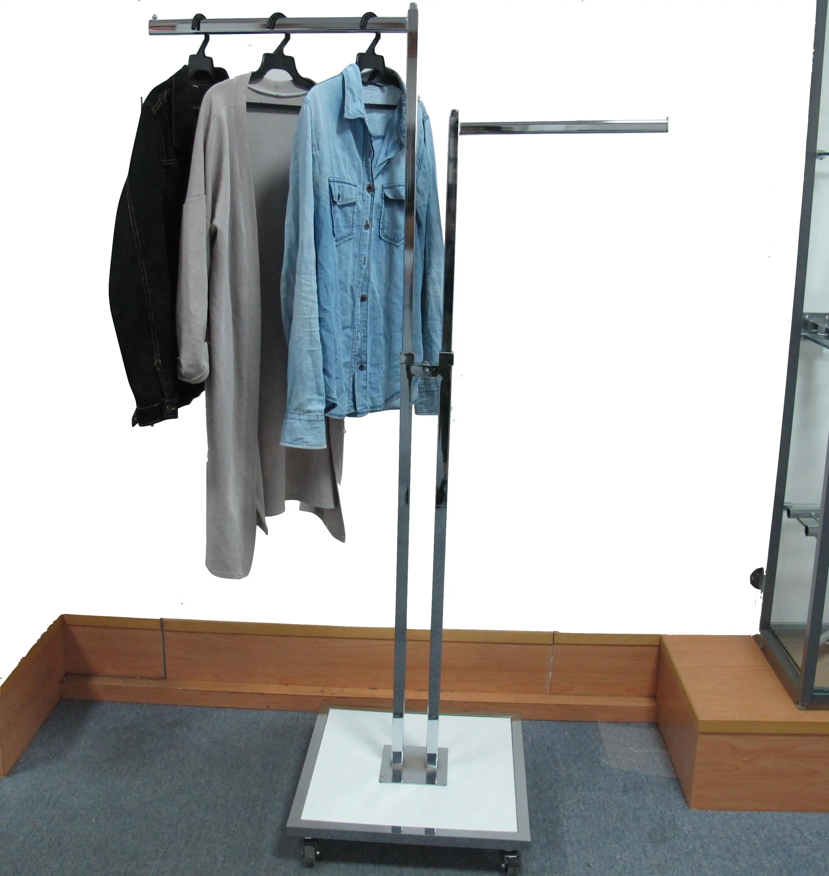 customized clothing shop fitting metal hanging display racks on