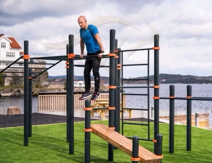 Outdoor kinky street gym