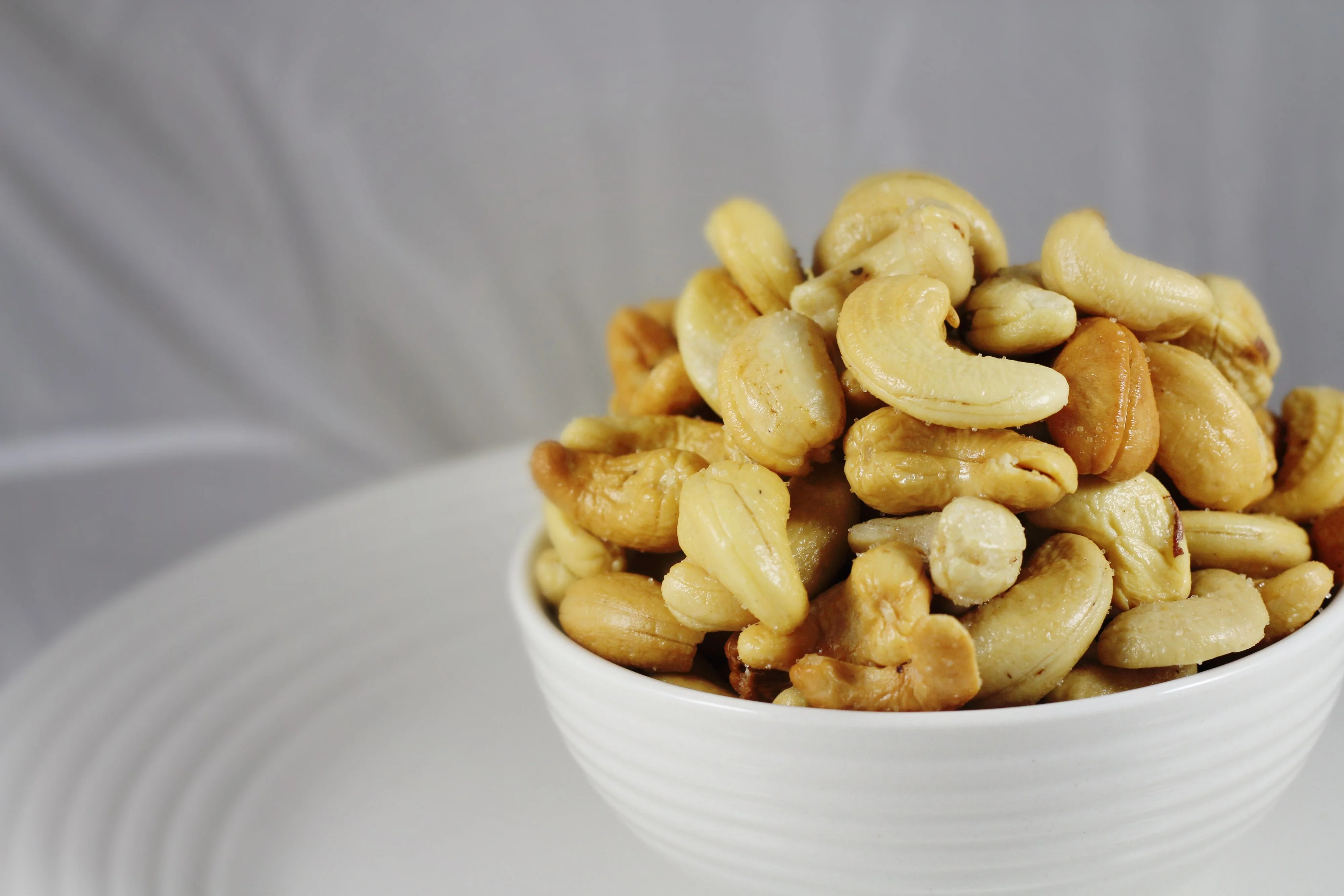 Cashew Nuts Thailand/ Dried Raw Cashew Nuts/ Cashew Kernels With