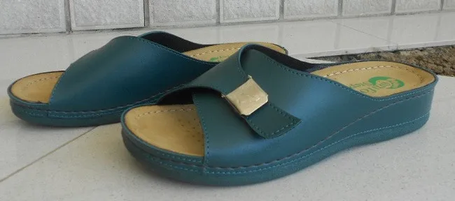 surgical clogs for men