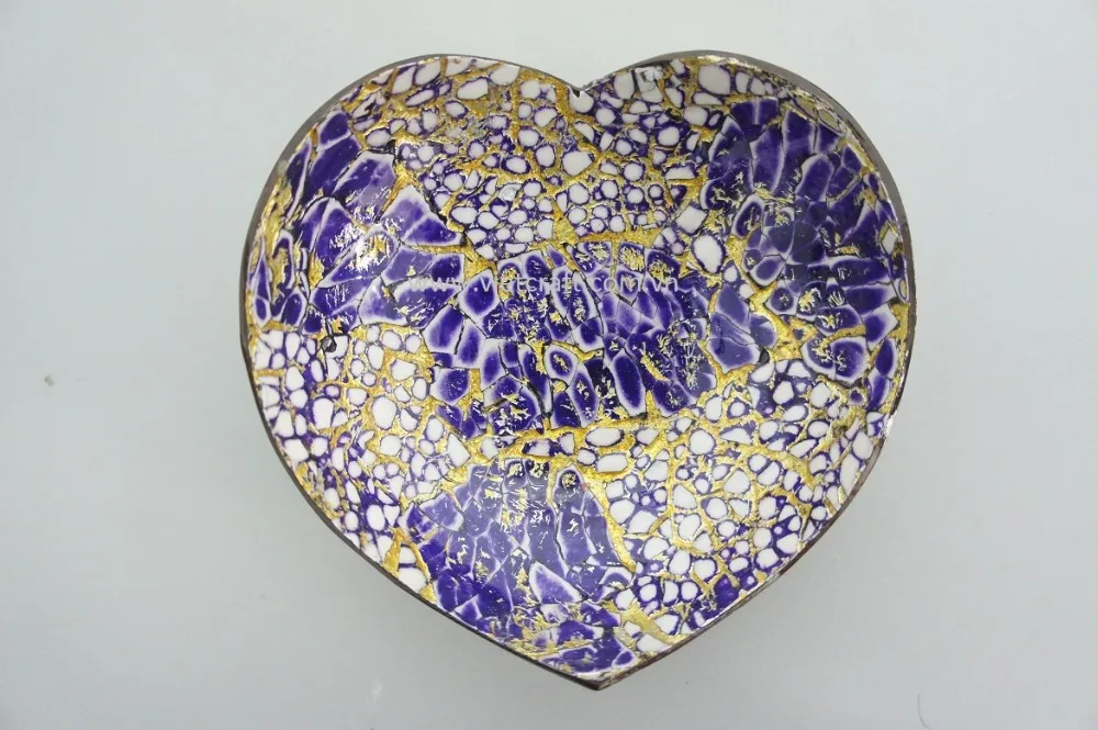 
Lacquer coconut shell bowl, heart-shaped, lacquerware handicraft in Vietnam 