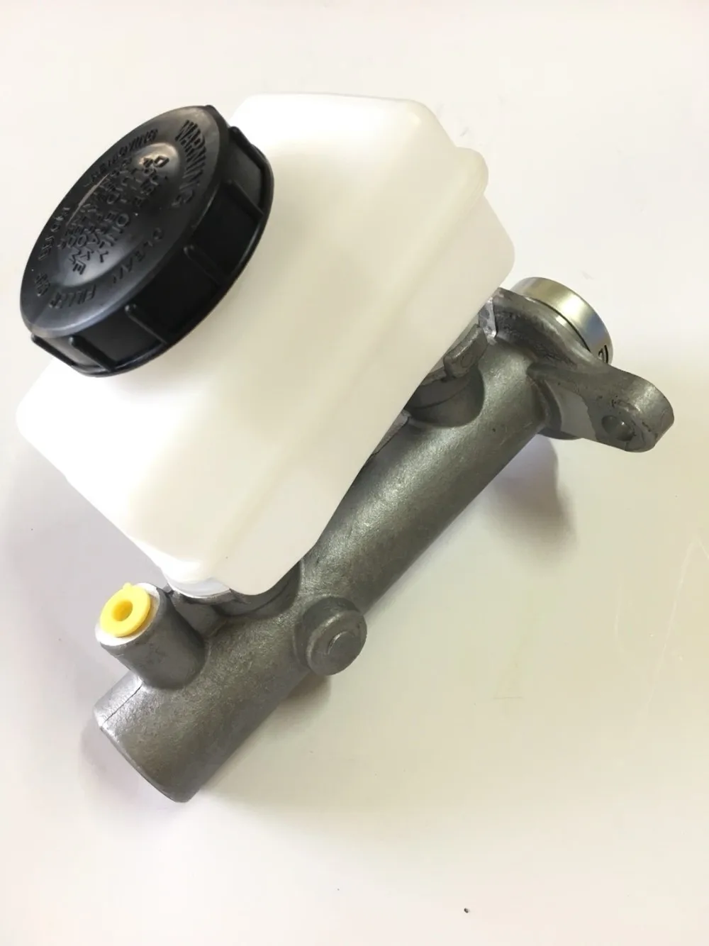 制动缸制动主缸总成 oem 46010-41u10 适用于 46010-41u10 d22