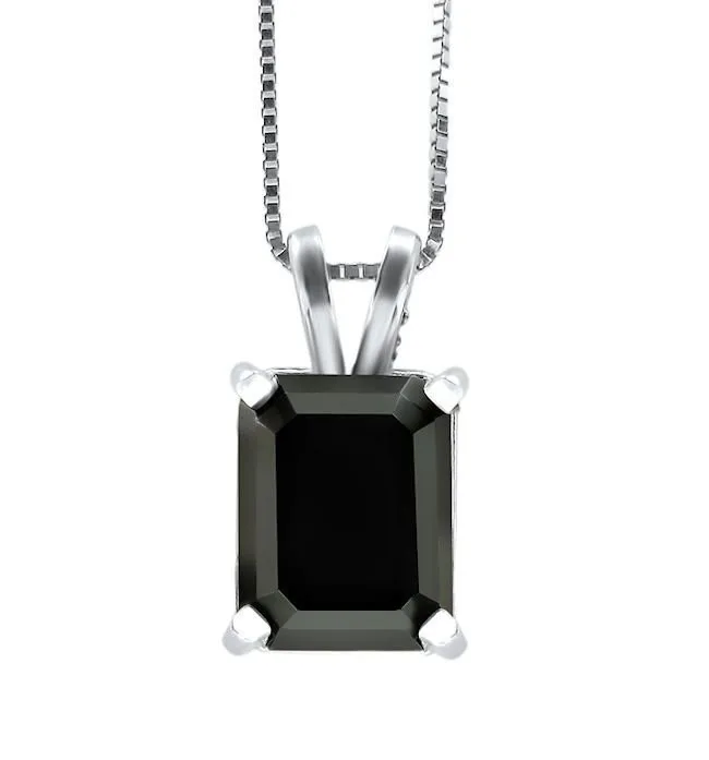 3 Ct Emerald Pendant 1.jpg