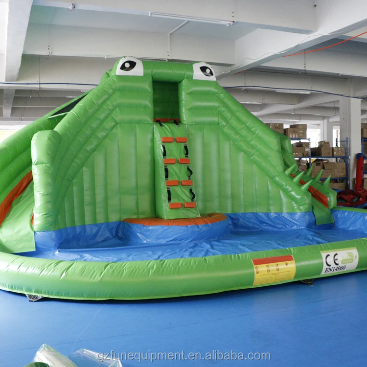 Cocodrilo water slide.jpg