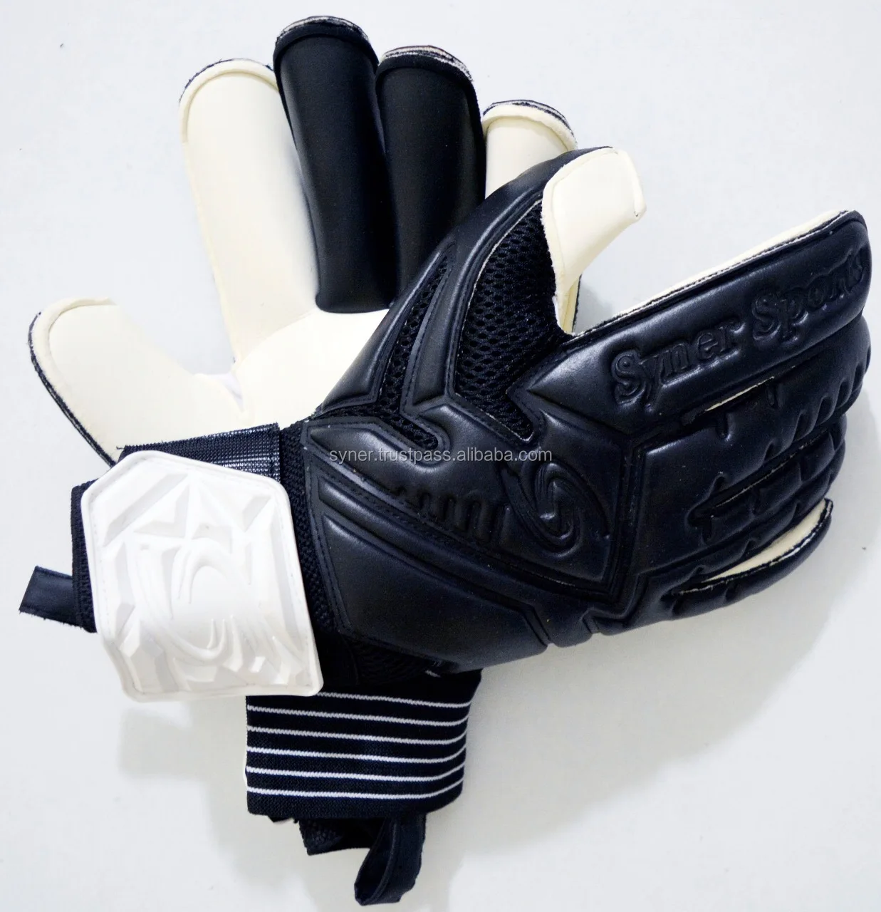 Cheap Professional Custom Latex Soccer Goalkeeper Gloves Giga Grip