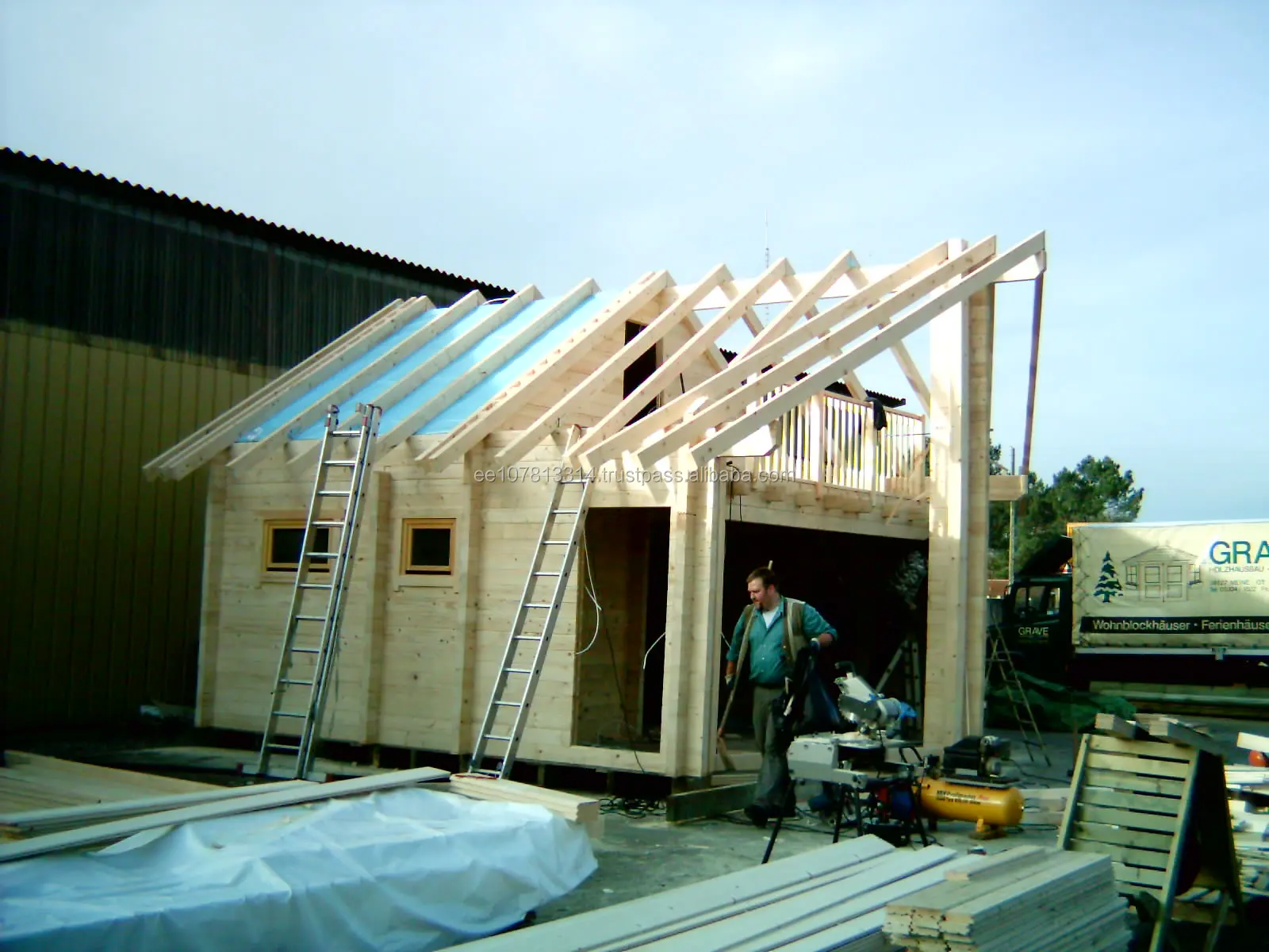 log cabin selfbuild.JPG