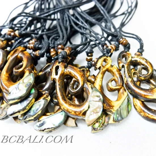 shells-neck-string (1)