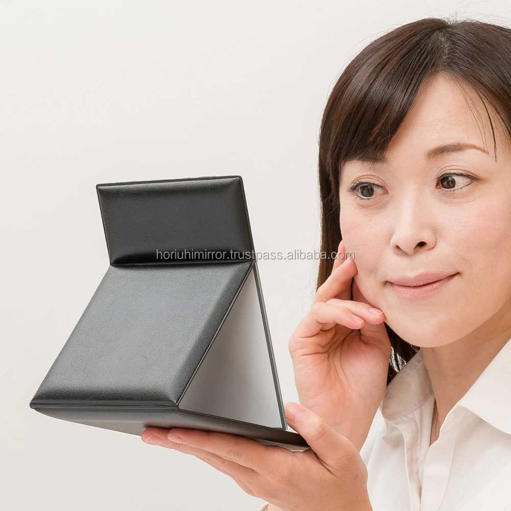 
High quality leather makeup mirror &nbsp;