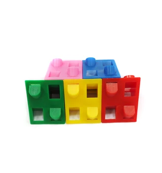 plastic building toys that snap together