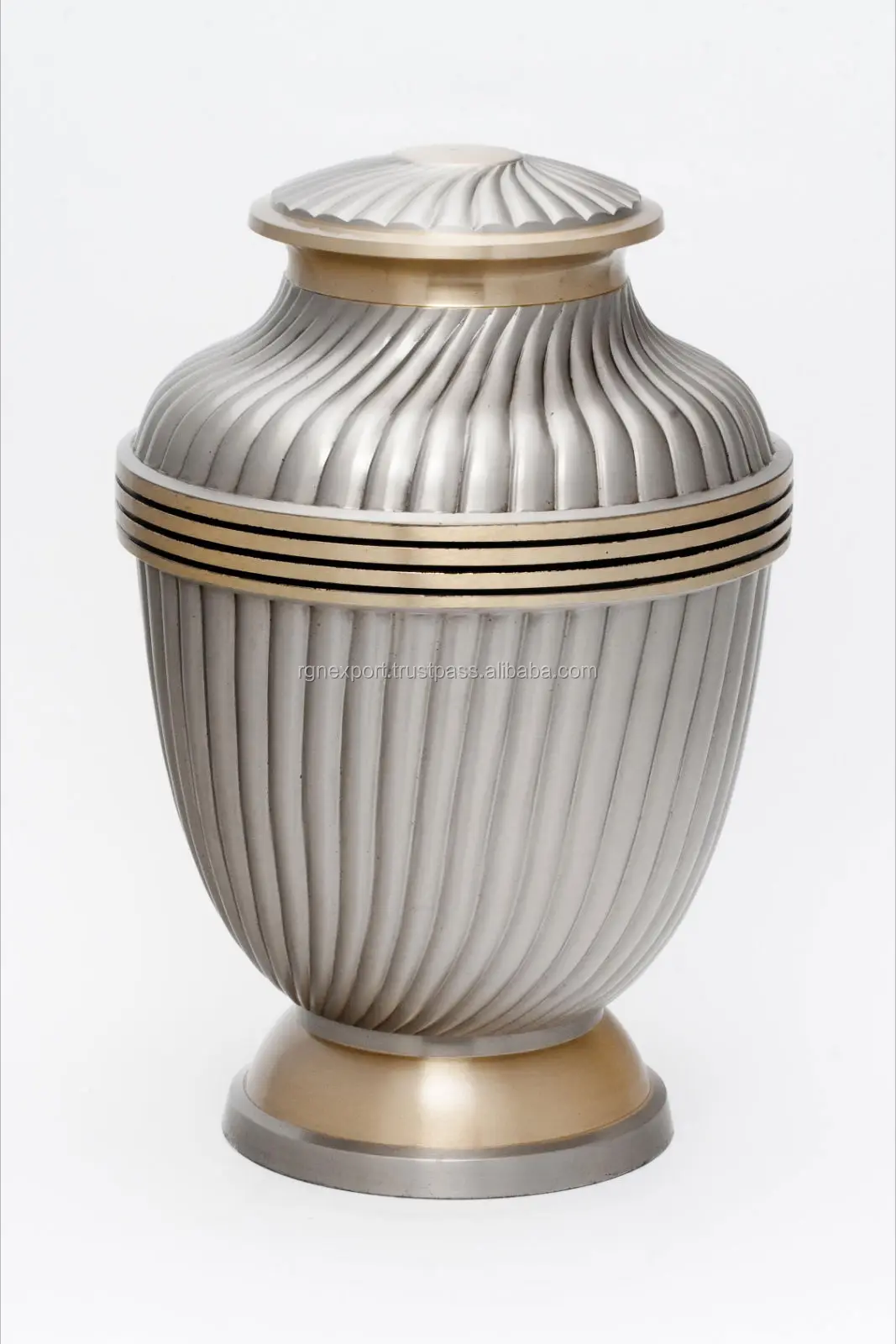 Memorial American Style Cremation Urn By Rgn Exports Manufacturer Of