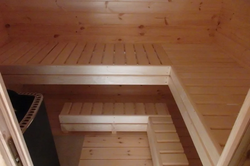 
2018 Design Prefab Wooden Outdoor Sauna Barrel Fass Sauna Bus 