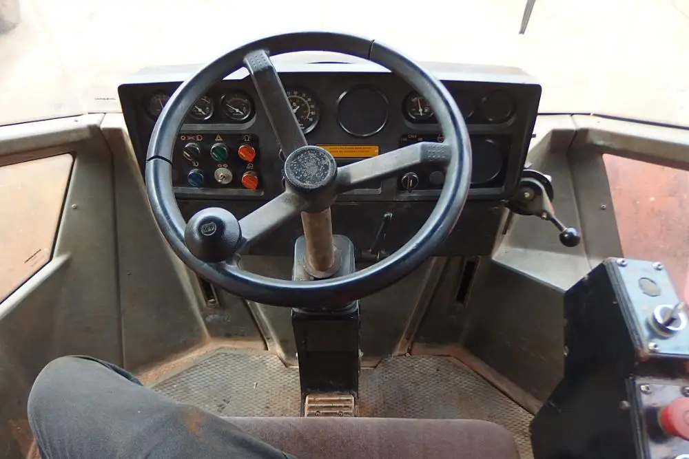 
DYNAPAC CA302D SOIL COMPACTOR FOR SALE 